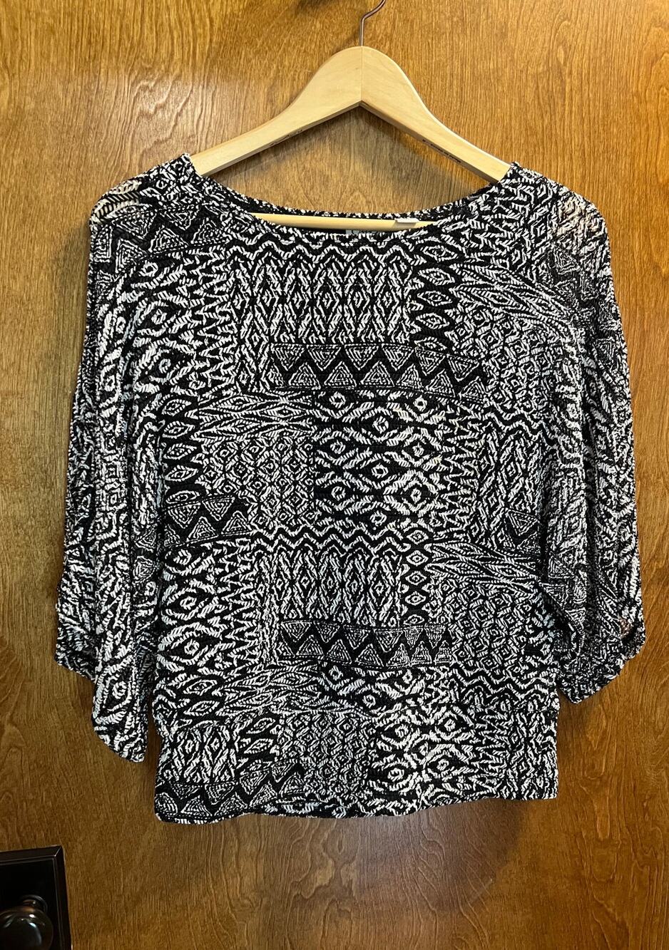 Cato Fashions Black & White Geometric Pattern Blouse sze S